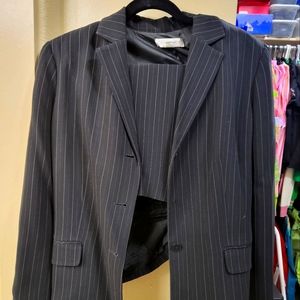 Vintage size 16 black and white stripped blazer and skirt